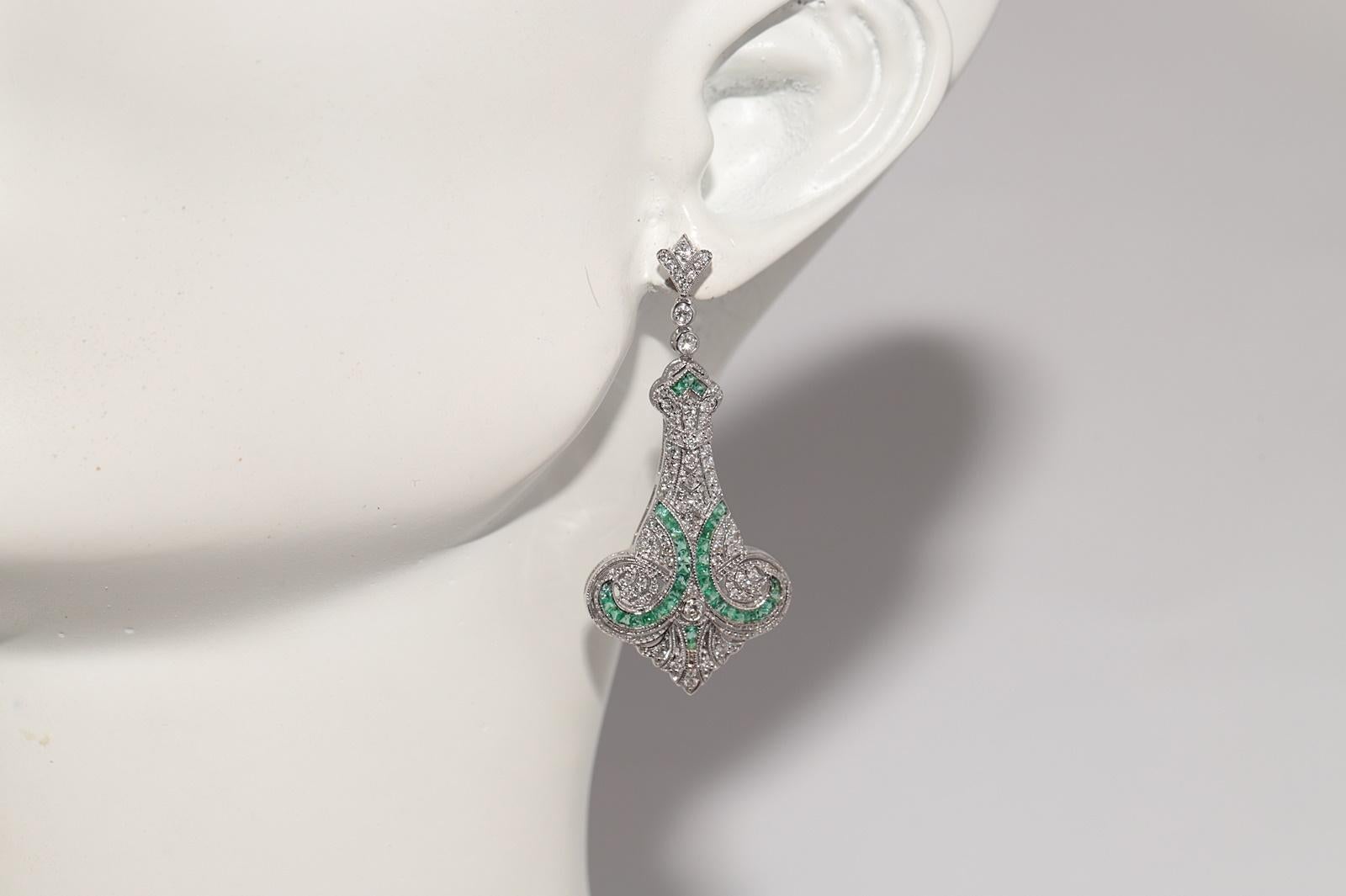 Boucle d'oreille pendante en or 18k New Made, diamant naturel et émeraude taillée en calibre en vente 8