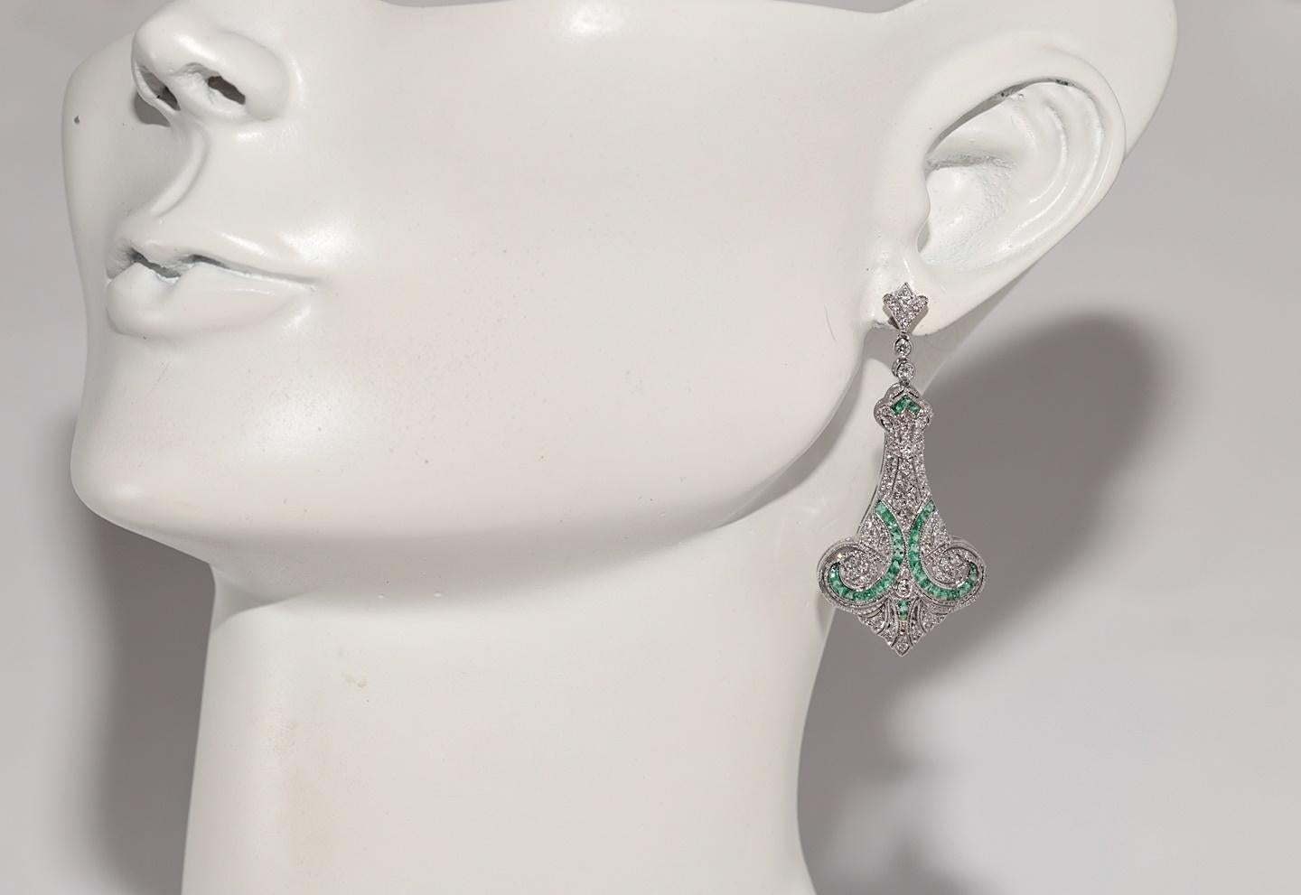 Boucle d'oreille pendante en or 18k New Made, diamant naturel et émeraude taillée en calibre en vente 9