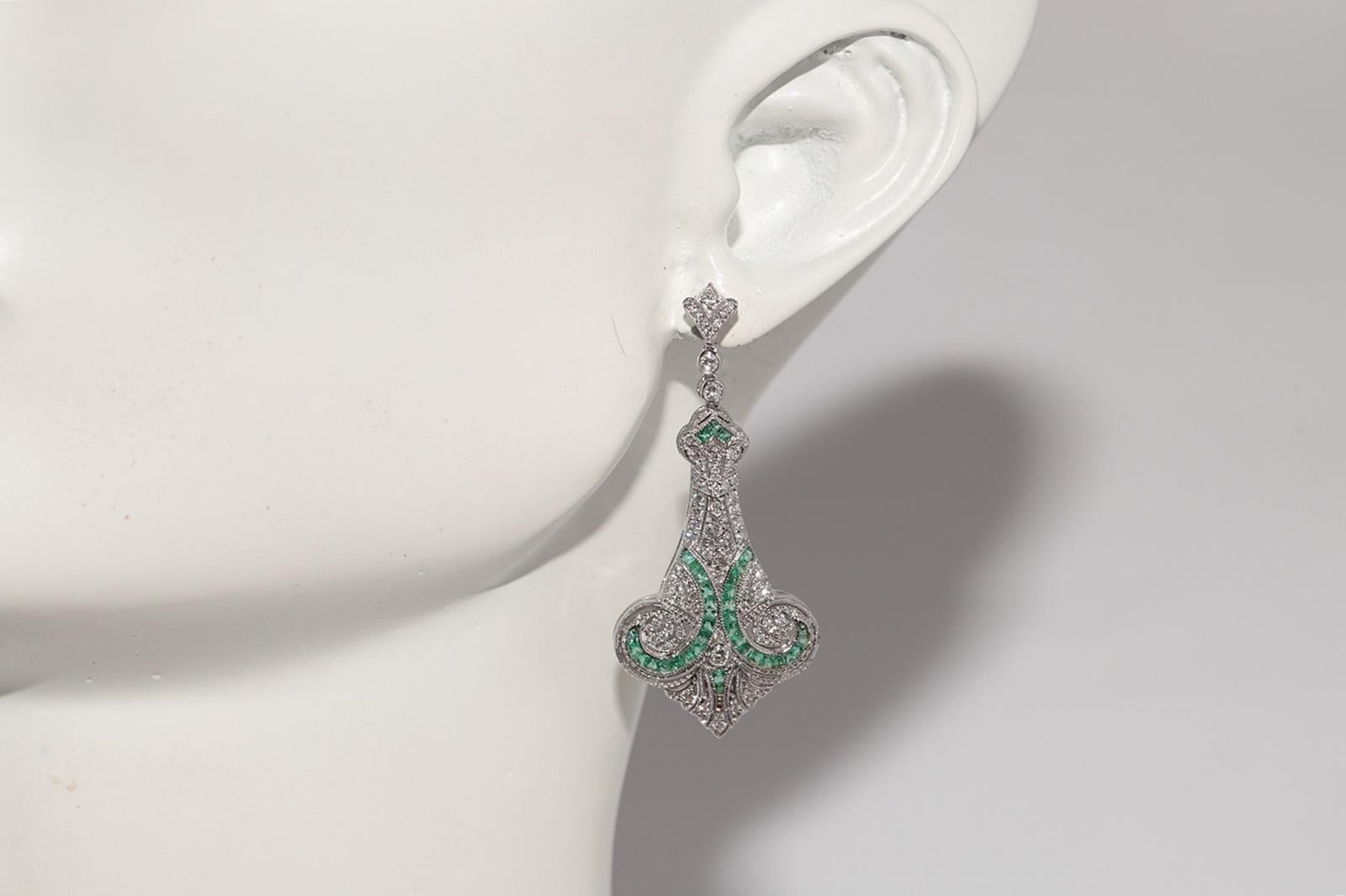 Boucle d'oreille pendante en or 18k New Made, diamant naturel et émeraude taillée en calibre en vente 10