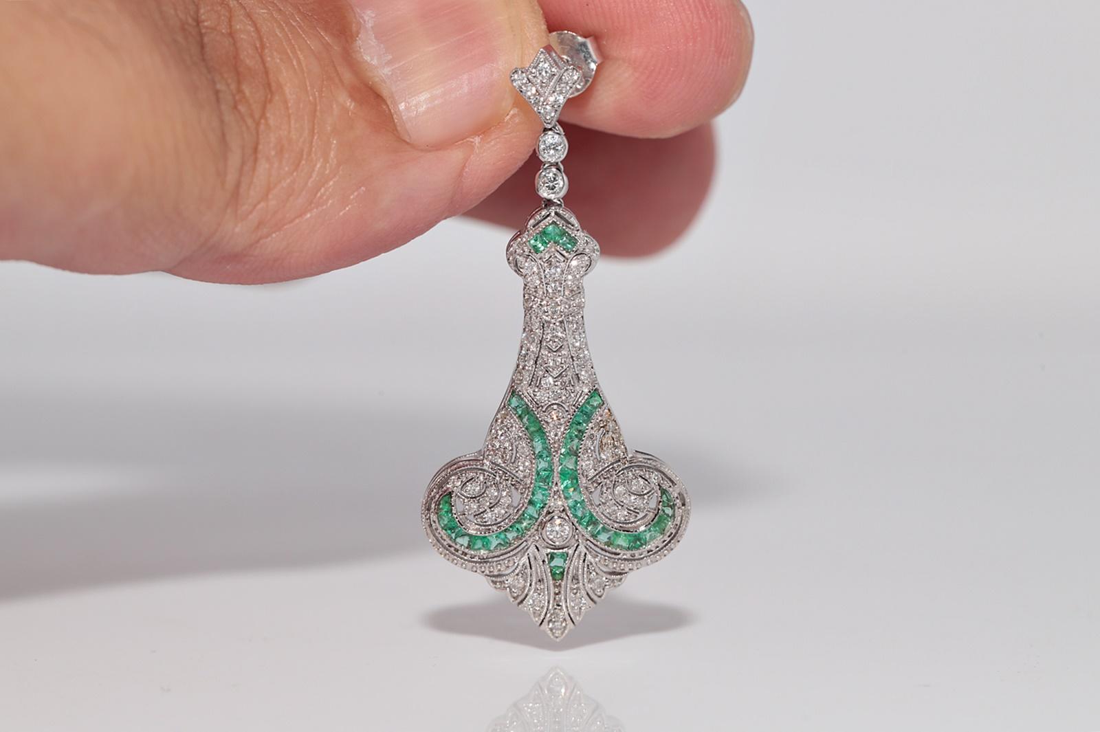Boucle d'oreille pendante en or 18k New Made, diamant naturel et émeraude taillée en calibre Bon état - En vente à Fatih/İstanbul, 34