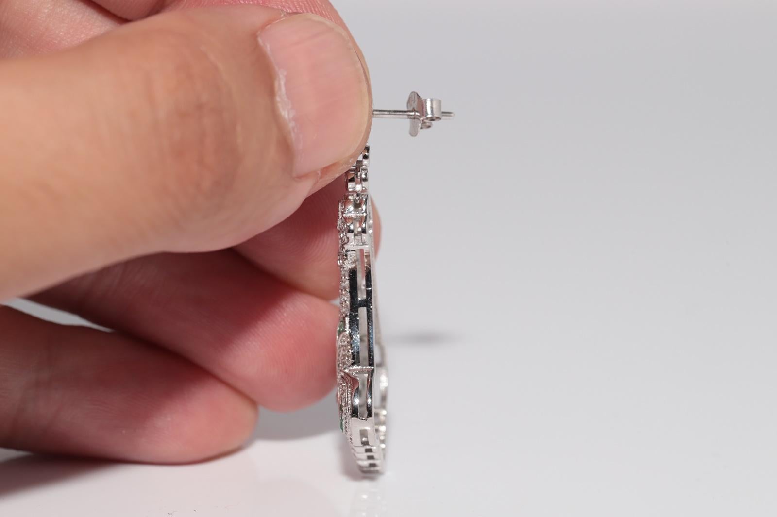 Boucle d'oreille pendante en or 18k New Made, diamant naturel et émeraude taillée en calibre en vente 3