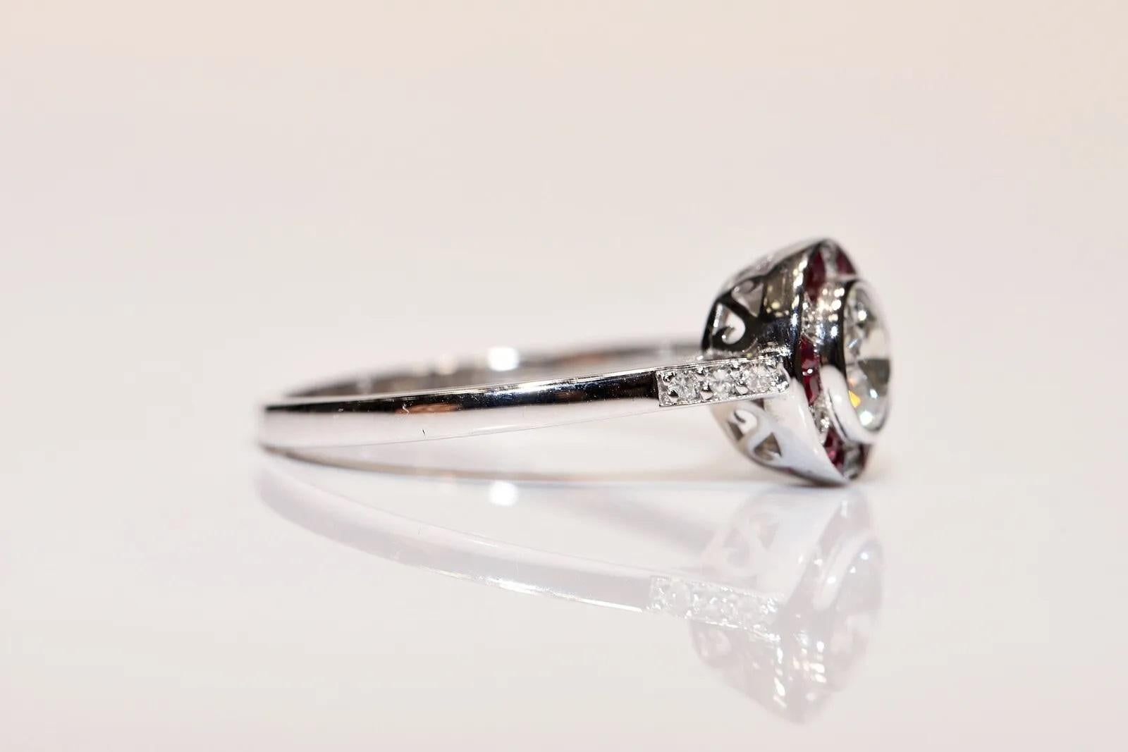 Brilliant Cut 18K Gold New Made Natural Diamond And Caliber Cut Ruby Solitaire Ring For Sale