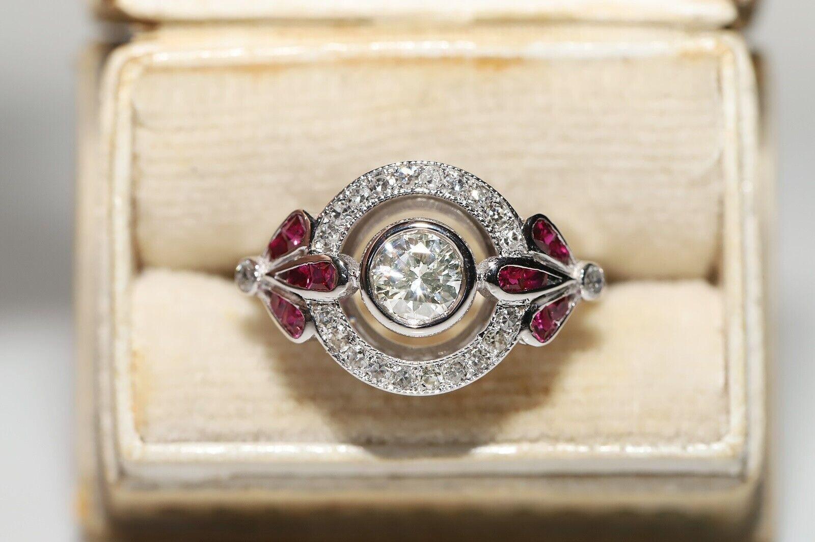18k Gold New Made Natural Diamond And Caliber Ruby Decorated Ring en vente 9