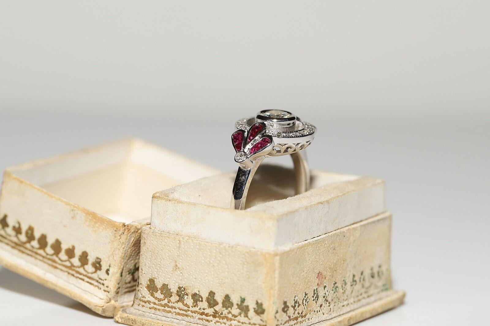 18k Gold New Made Natural Diamond And Caliber Ruby Decorated Ring en vente 10