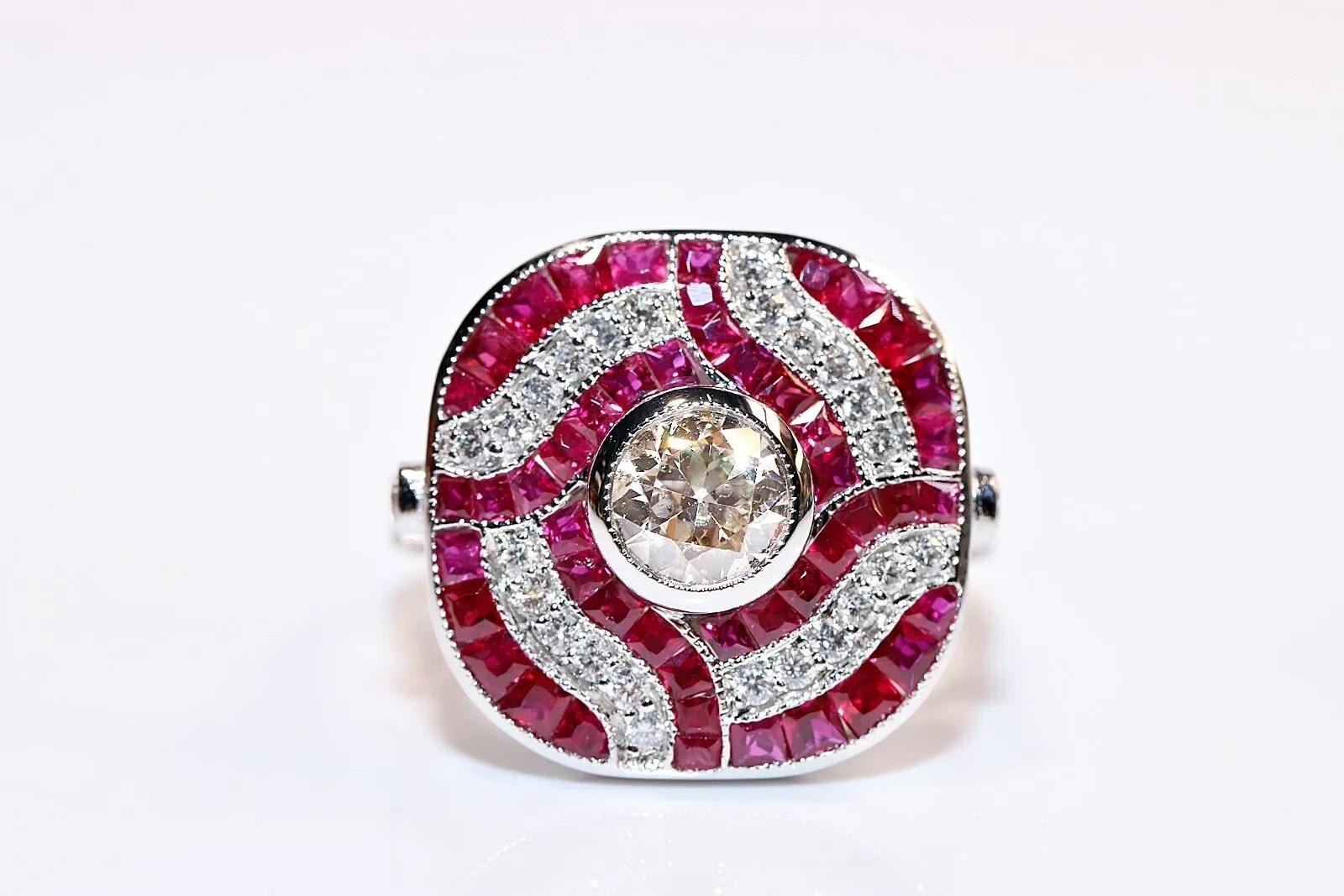 Brilliant Cut 18k Gold New Made Natural Diamond And Caliber Ruby Decorated Ring  For Sale