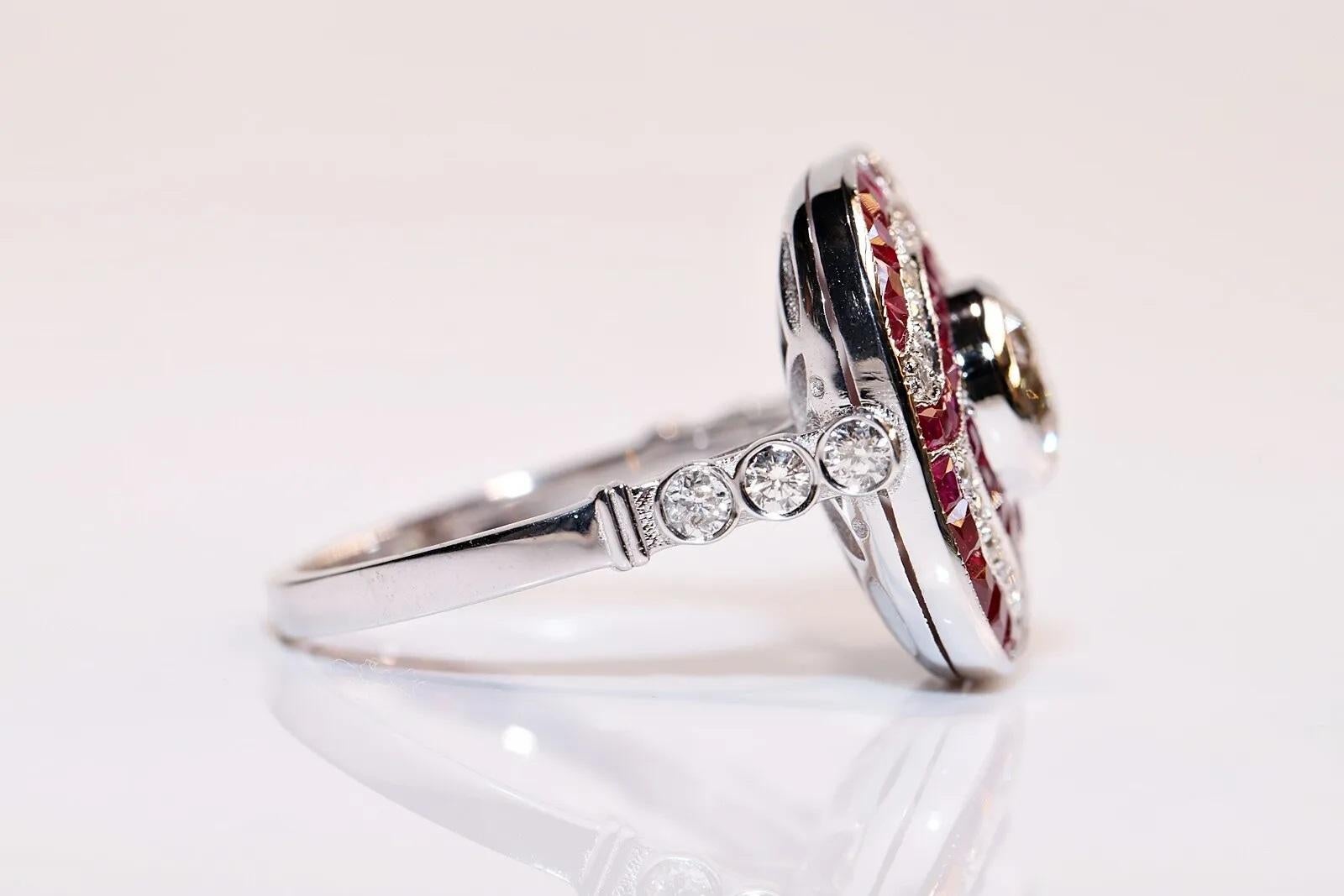 De las mujeres Anillo Decorado Con Diamantes Naturales Y Rubí Calibre De Oro De 18 K De Nueva Fabricación en venta