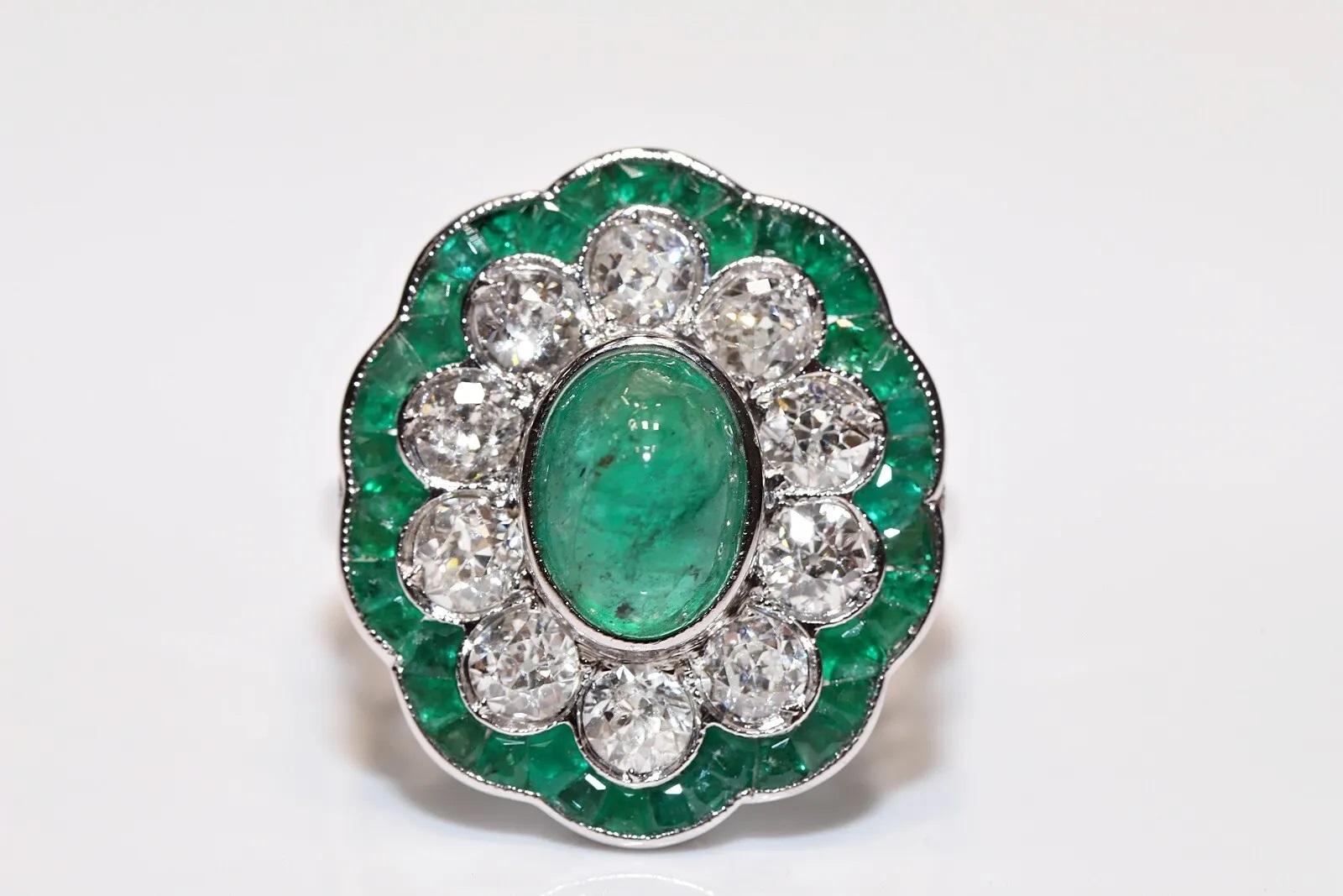 18k Gold New Made Natural Diamond And Emerald Decorated Cocktail Ring For Sale 8