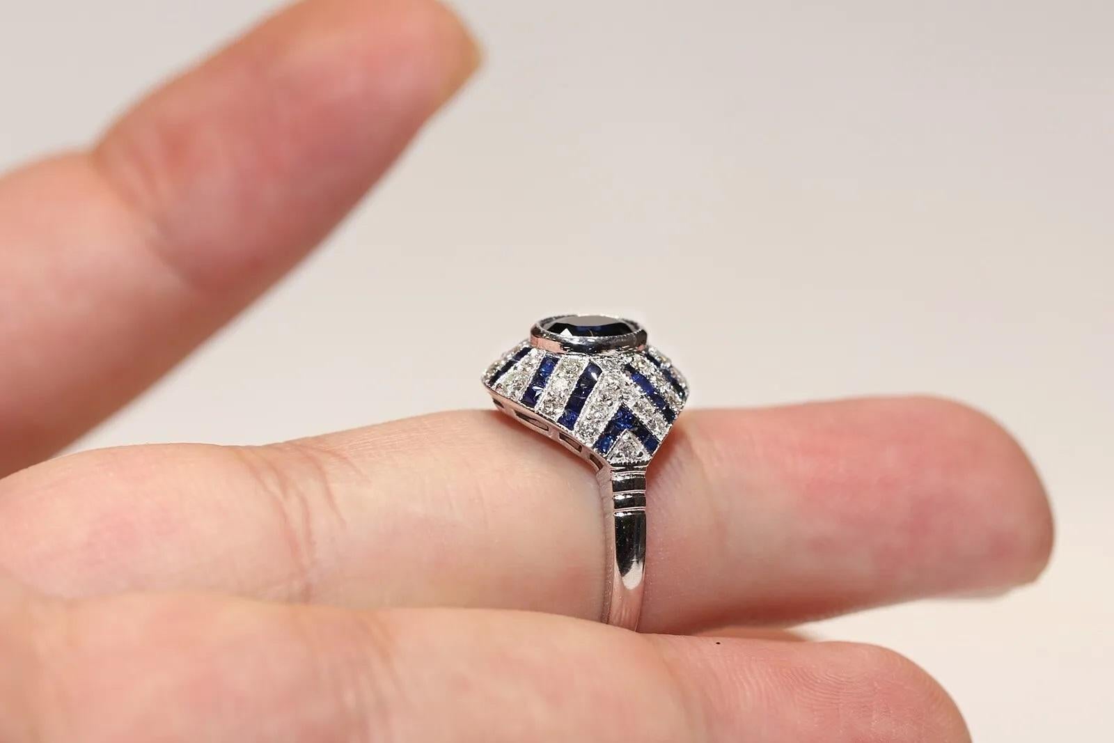 Bague en or 18k de fabrication récente ornée de diamants naturels et de saphirs en vente 6