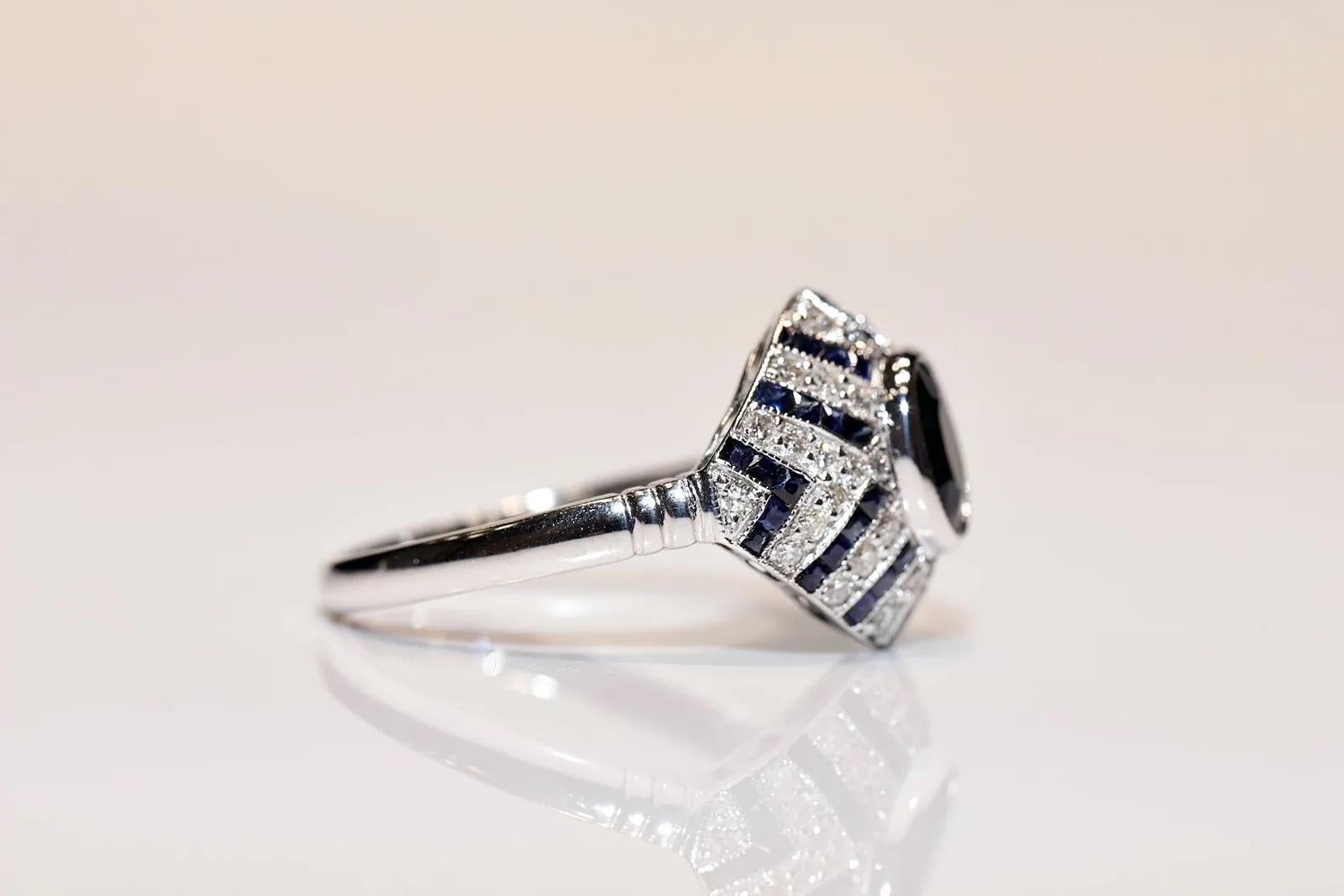 Bague en or 18k de fabrication récente ornée de diamants naturels et de saphirs en vente 3