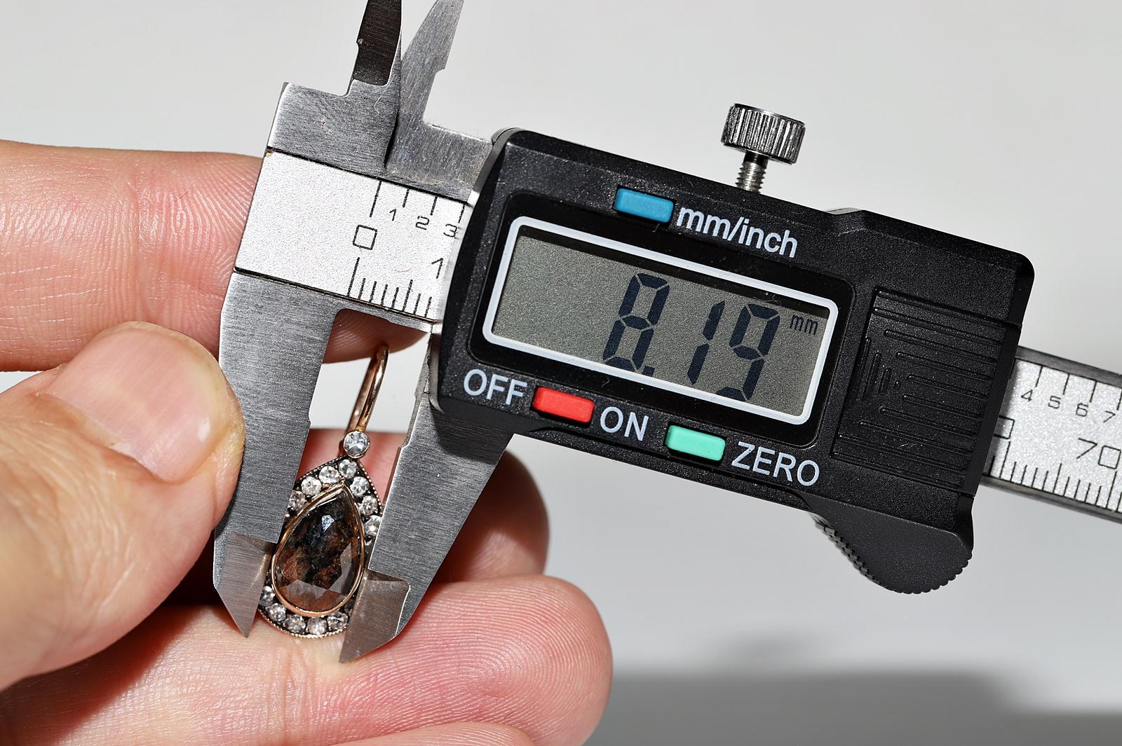 Pendiente Gota Decorado con Diamantes Naturales de Oro 18k de Nueva Fabricación en venta 9