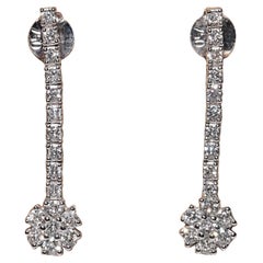 Boucle d
oreille pendante en or 18k New Made Natural Diamond Decorated