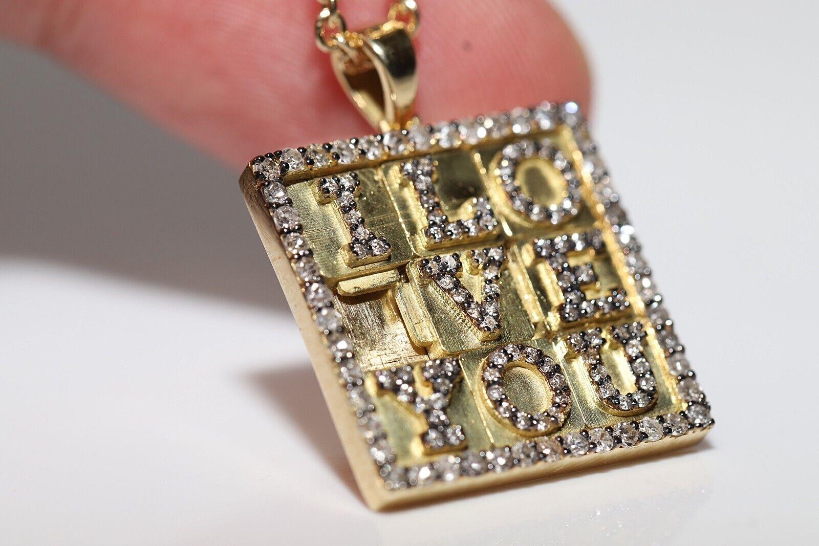 In ottime condizioni.
Il peso totale è di 16,2 grammi.
Totalmente è un diamante di 0,83 carati.
Il diamante ha un colore H-I e una purezza vvs-vs-s1-s2.
La lunghezza totale della catena è di 42 cm.
Per qualsiasi domanda, contattaci.