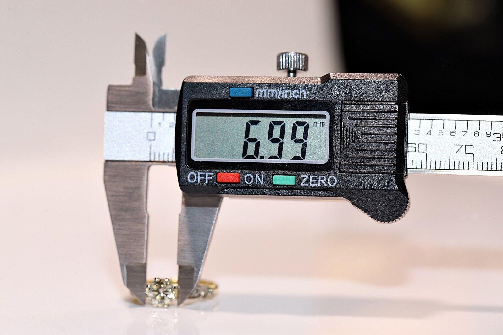 Anello solitario decorato con diamanti naturali in oro 18 carati di nuova produzione in vendita 4