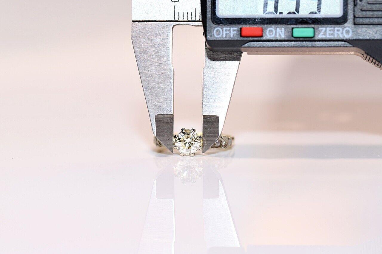 Anello solitario decorato con diamanti naturali in oro 18 carati di nuova produzione in vendita 5