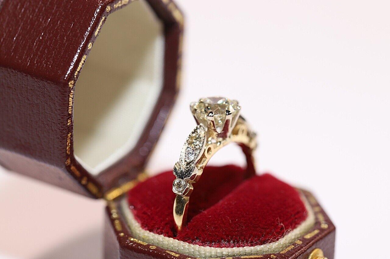 Moderne Bague solitaire en or 18k de fabrication récente ornée de diamants naturels en vente