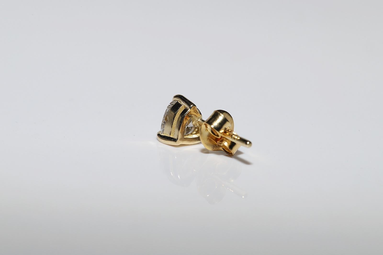 Pendiente solitario decorado con diamantes naturales talla corazón en oro de 18k de nueva factura en venta 4