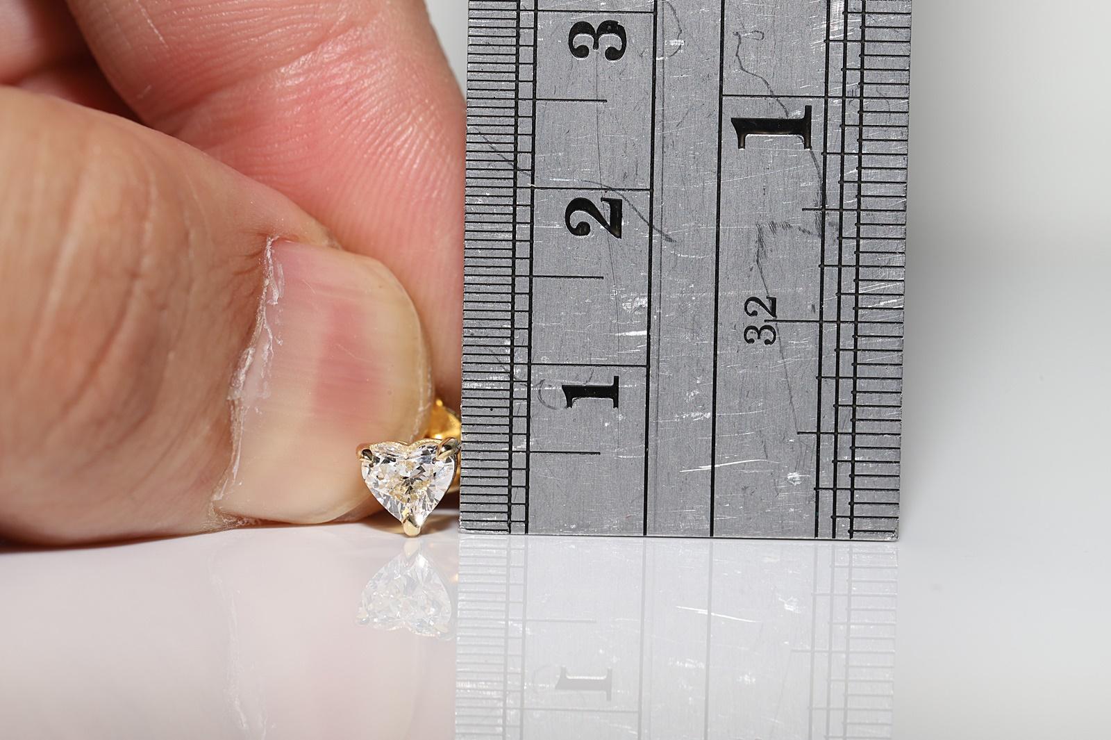 Pendiente solitario decorado con diamantes naturales talla corazón en oro de 18k de nueva factura en venta 10