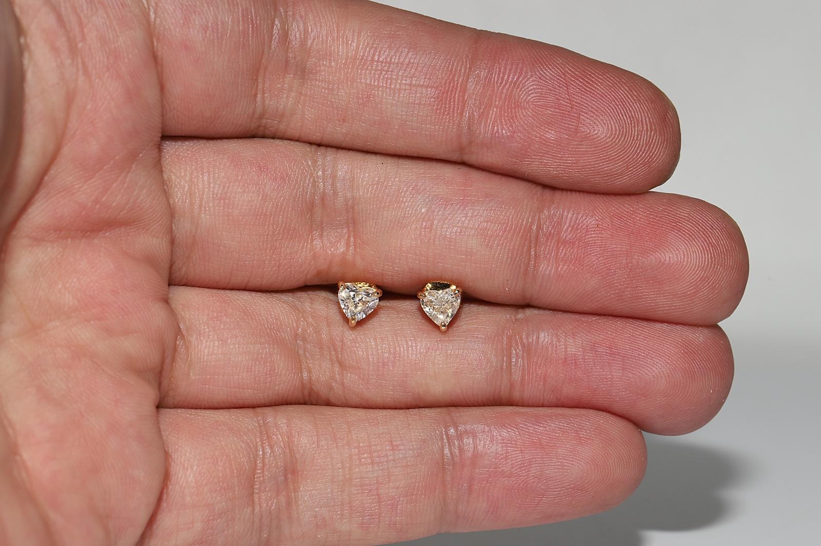 Pendiente solitario decorado con diamantes naturales talla corazón en oro de 18k de nueva factura en venta 1