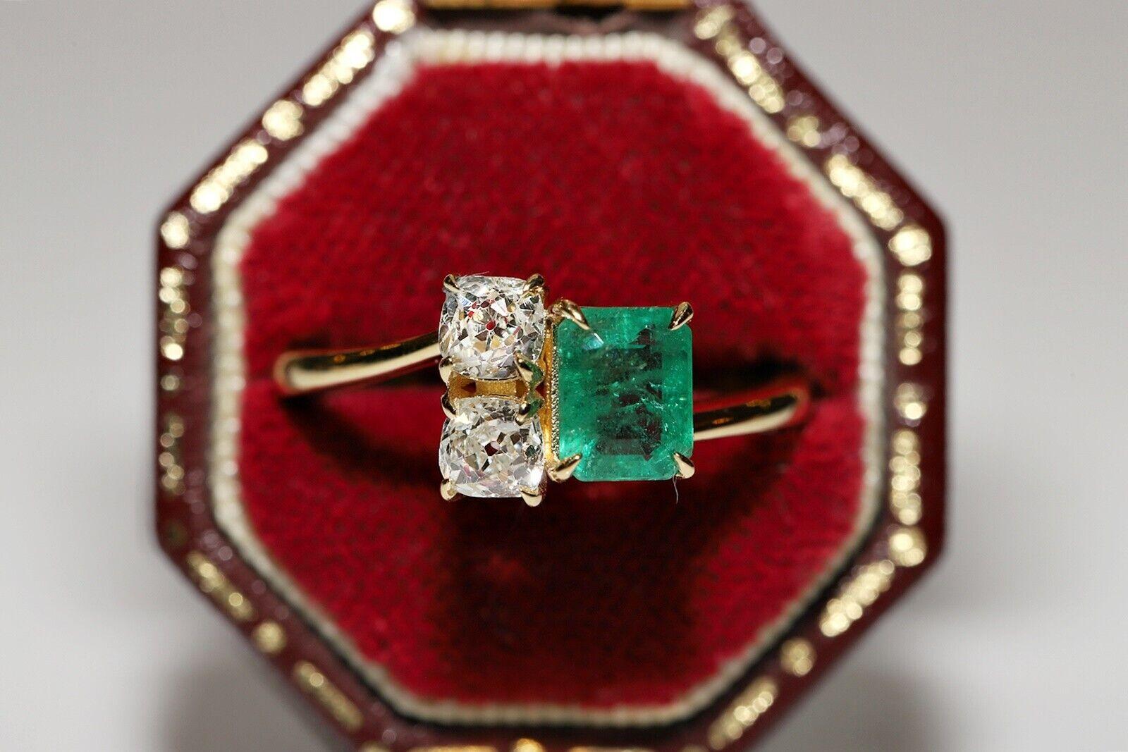 In sehr gutem Zustand.
Das Gesamtgewicht beträgt 3 Gramm.
Insgesamt ist Diamant 0,59 Karat.
Der Diamant ist G Farbe und vs-s1 Klarheit.
Insgesamt ist Smaragd 0,79 Karat.
Ringgröße ist US 7 (Wir bieten kostenlose Größenänderung)
Wir können jede Größe