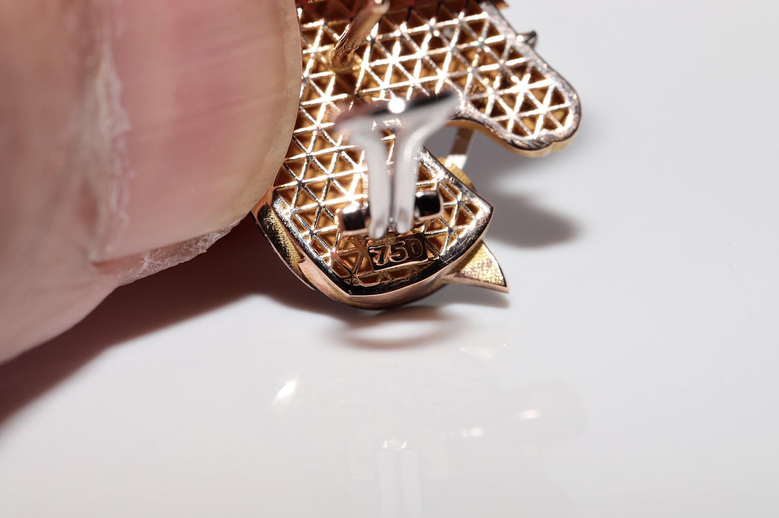 18 Karat Gold Neu gefertigter natürlicher Diamant-Ohrring mit verziertem Pferd Omega-Rücken im Angebot 4