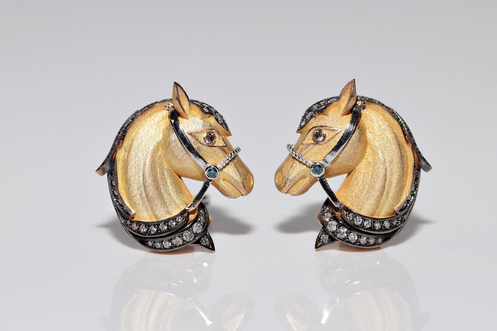 In sehr gutem Zustand.
Das Gesamtgewicht beträgt 9.9 Gramm.
Insgesamt ist Diamant 0,38 ct.
Der weiße Diamant hat im Allgemeinen die Farbe I-J und die Reinheit s1-s2.
Bitte kontaktieren Sie uns bei Fragen.