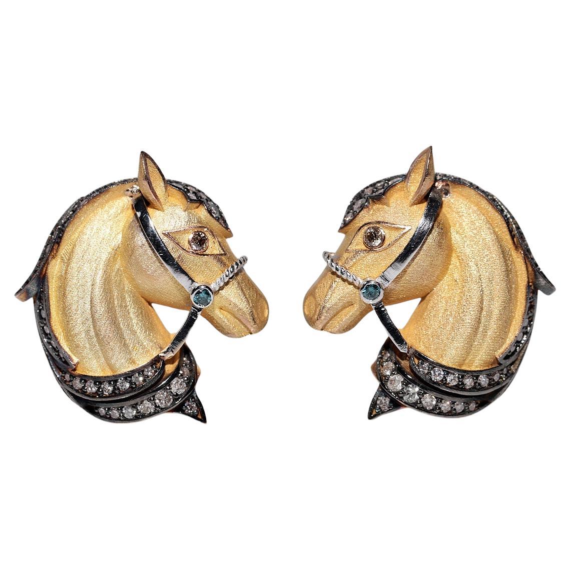 Orecchino in oro 18 carati di nuova fattura con diamante naturale e decorazione di un cavallo Omega