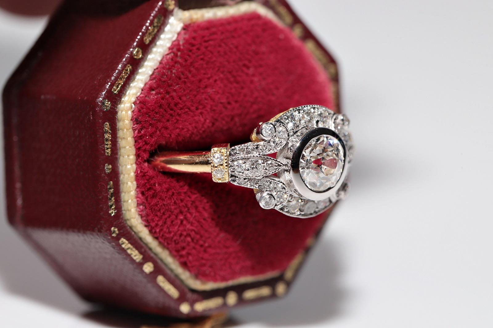 In very good condition.
Total weight is 3.7 grams.
Totally is main old cut diamond 0.51 ct.
The main old cut diamond is has I color and s1 clarity.
Totally is side diamond totally 0.30 ct.
The side diamond is has G-H color and vs clarity.
Ring size