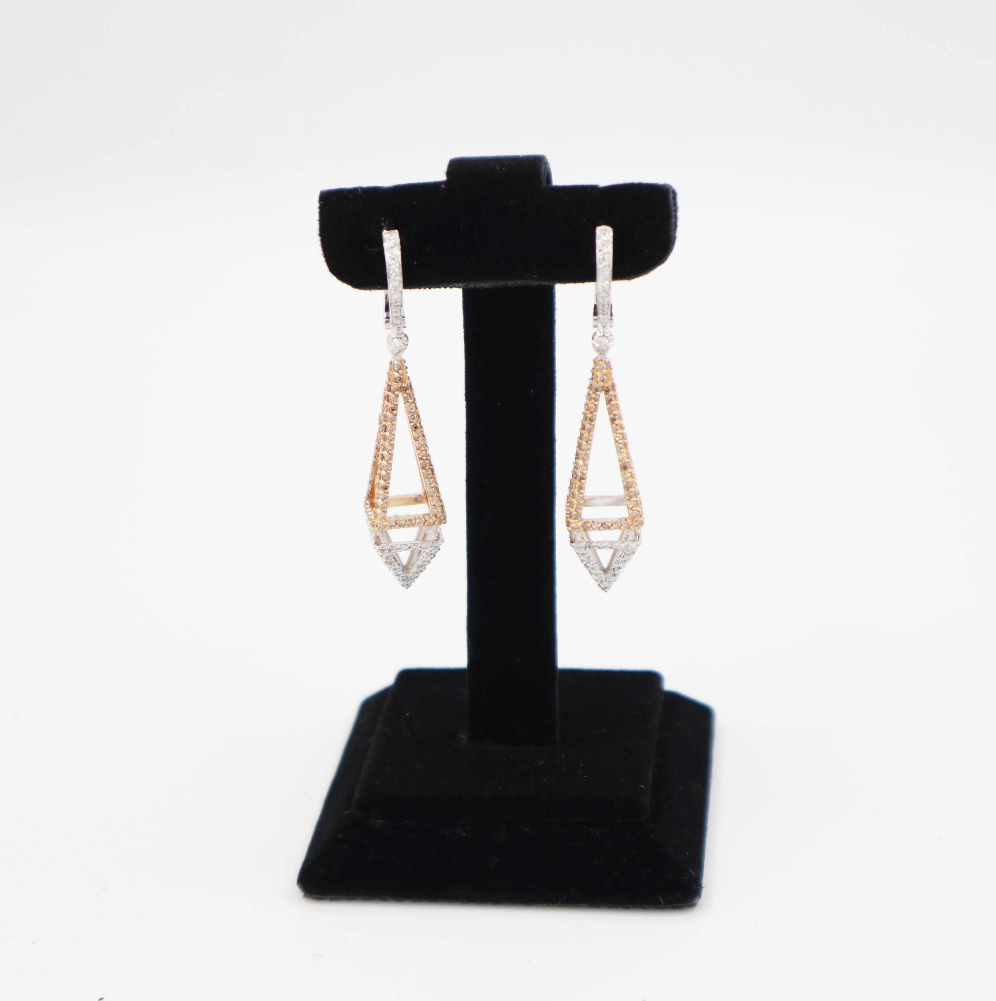 Contemporary  18k Gold Obelisk Dangle Earrings with White Diamonds Champagne Diamonds For Sale