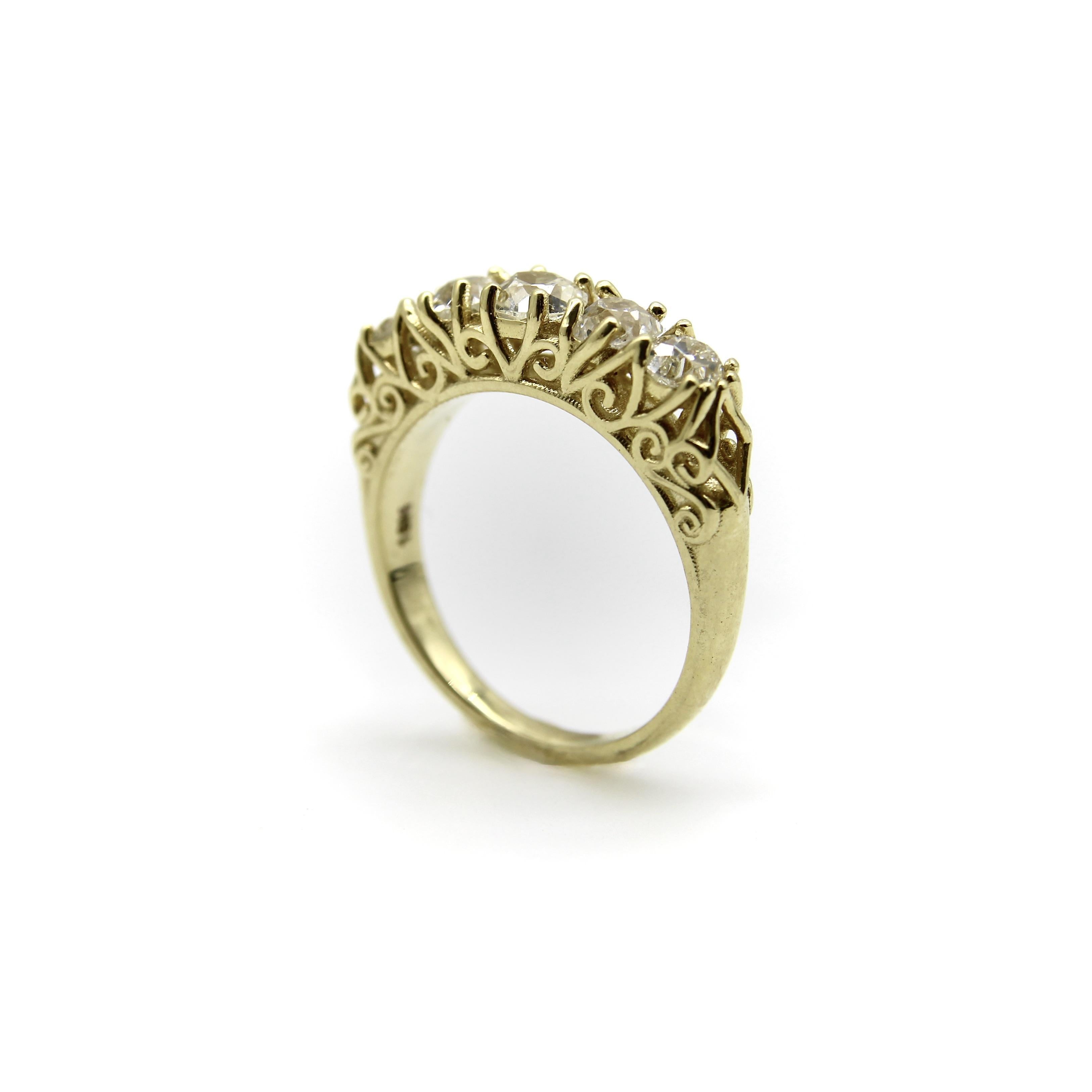 Femenino o masculino Anillo de oro de 18 quilates con cinco piedras de diamantes talla mina antigua en venta