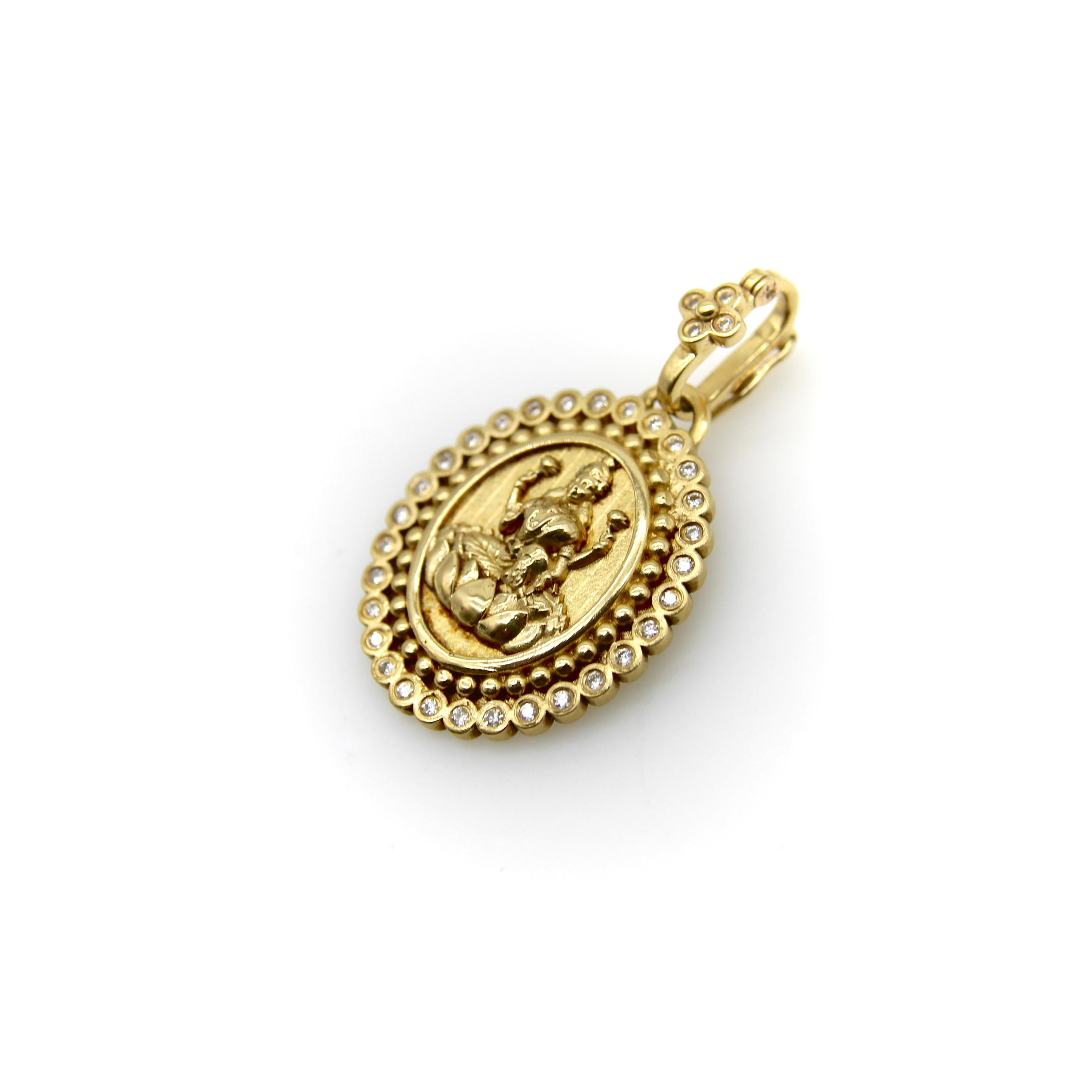 Taglio rotondo Ciondolo Orly Marcel Lakshmi in oro 18 carati con diamante a raggiera in vendita