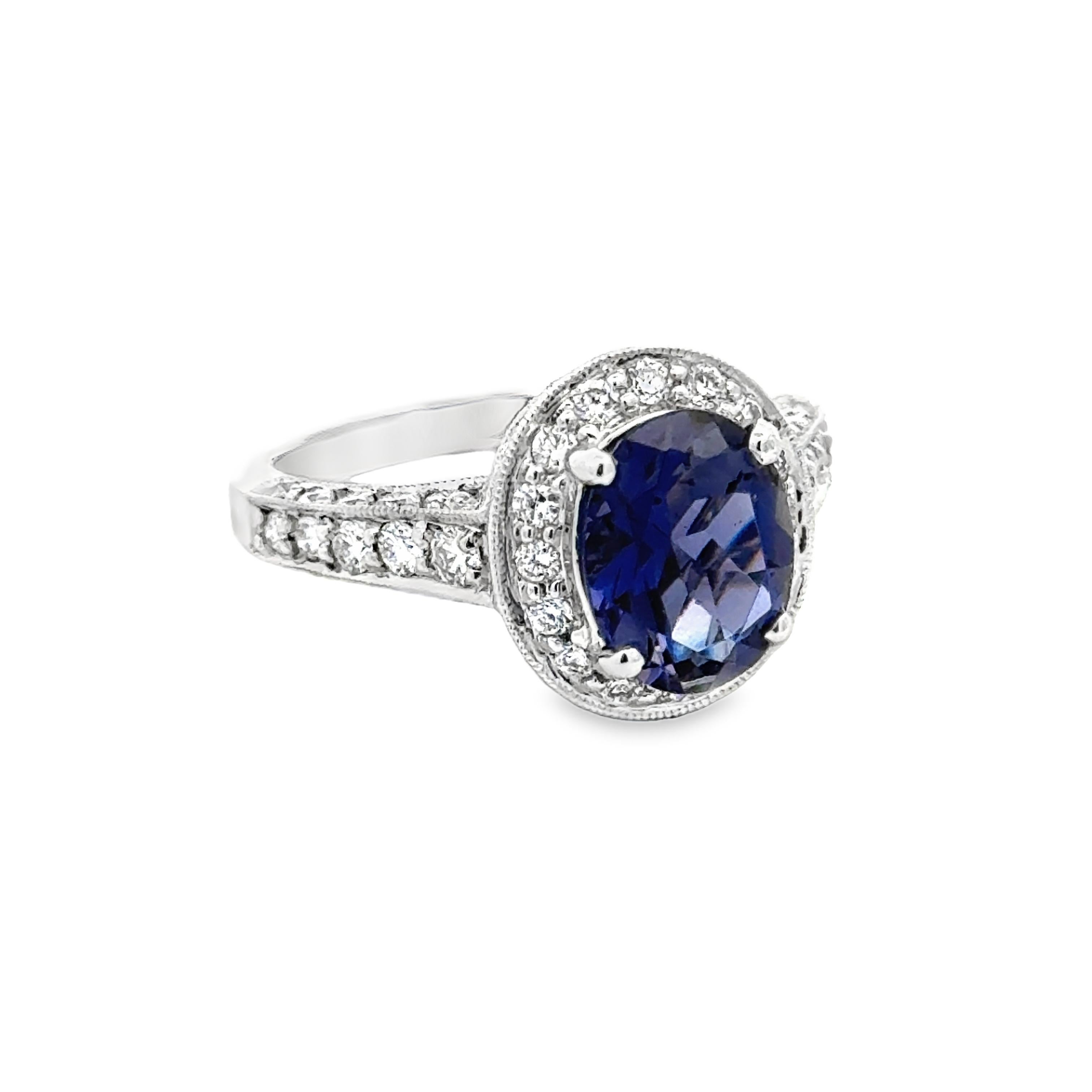 18K Gold Oval Iolite and White and Yellow Diamond Ring In Good Condition For Sale In Derby, NY