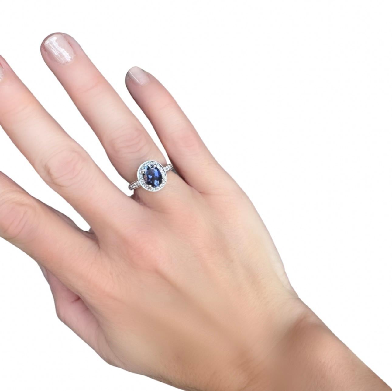 Women's 18K Gold Oval Iolite and White and Yellow Diamond Ring For Sale