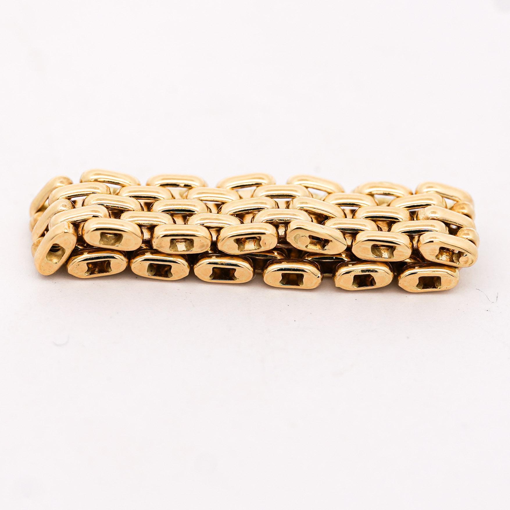 Anneau en or 18K à maillons ovales Taille 7 Excellent état - En vente à Miami, FL