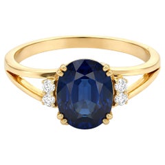 Ovaler Prestige-Saphir-Ring aus 18-karätigem Gold