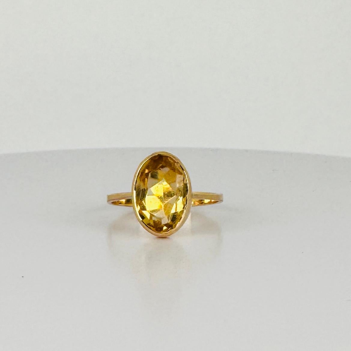 Anillo solitario de oro amarillo de 18 quilates con citrino oval de 2 quilates en venta 6