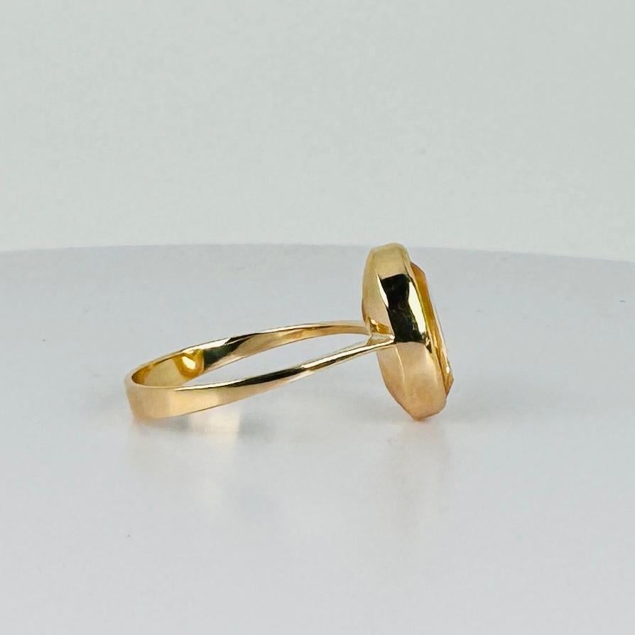 Anillo solitario de oro amarillo de 18 quilates con citrino oval de 2 quilates en venta 4