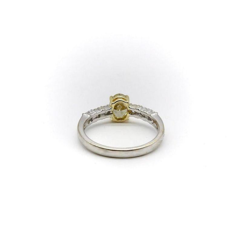 18K Gold Oval Yellow Diamond and Diamond Ring In Excellent Condition For Sale In Venice, CA