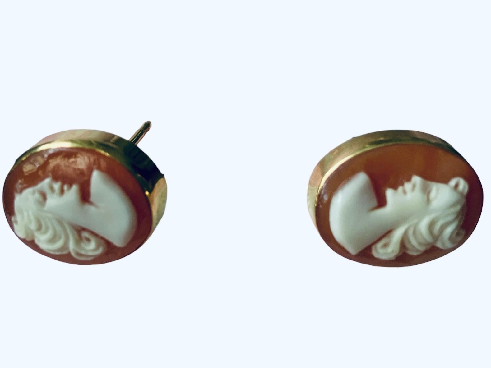 Neoclassical 18K Gold Pair of Cameo Earrings