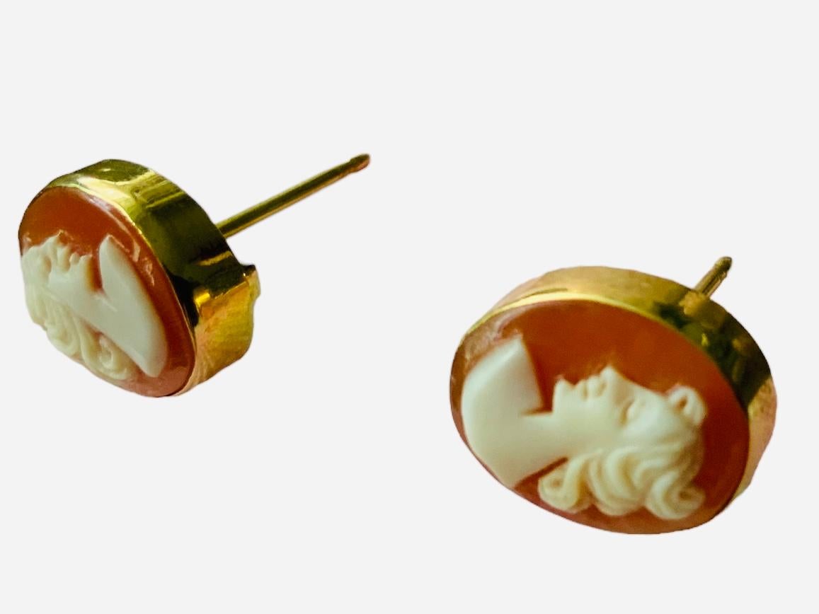 Women's or Men's 18K Gold Pair of Cameo Earrings