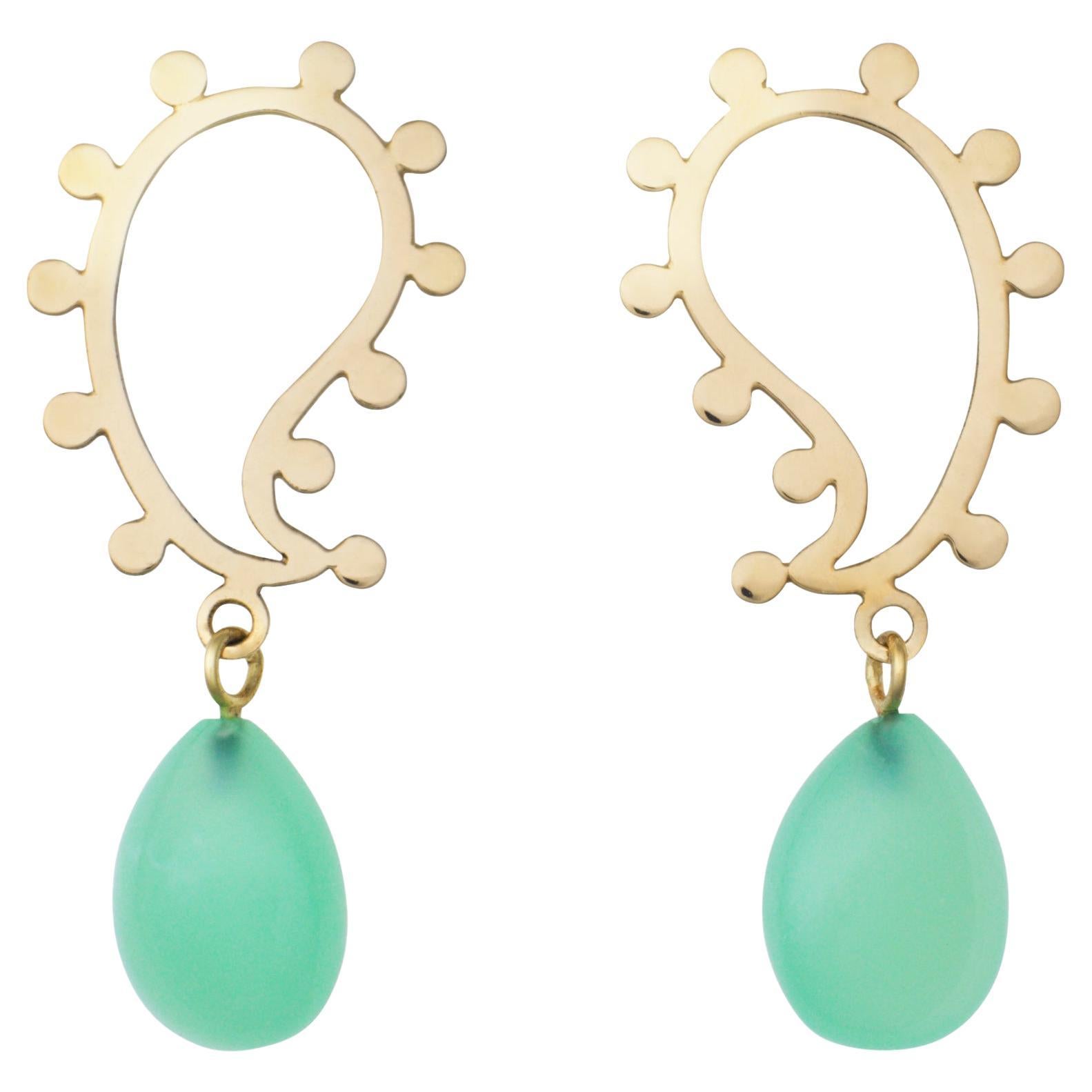 18k Gold Paisley Earrings with Cabochon Chrysoprase Drops For Sale