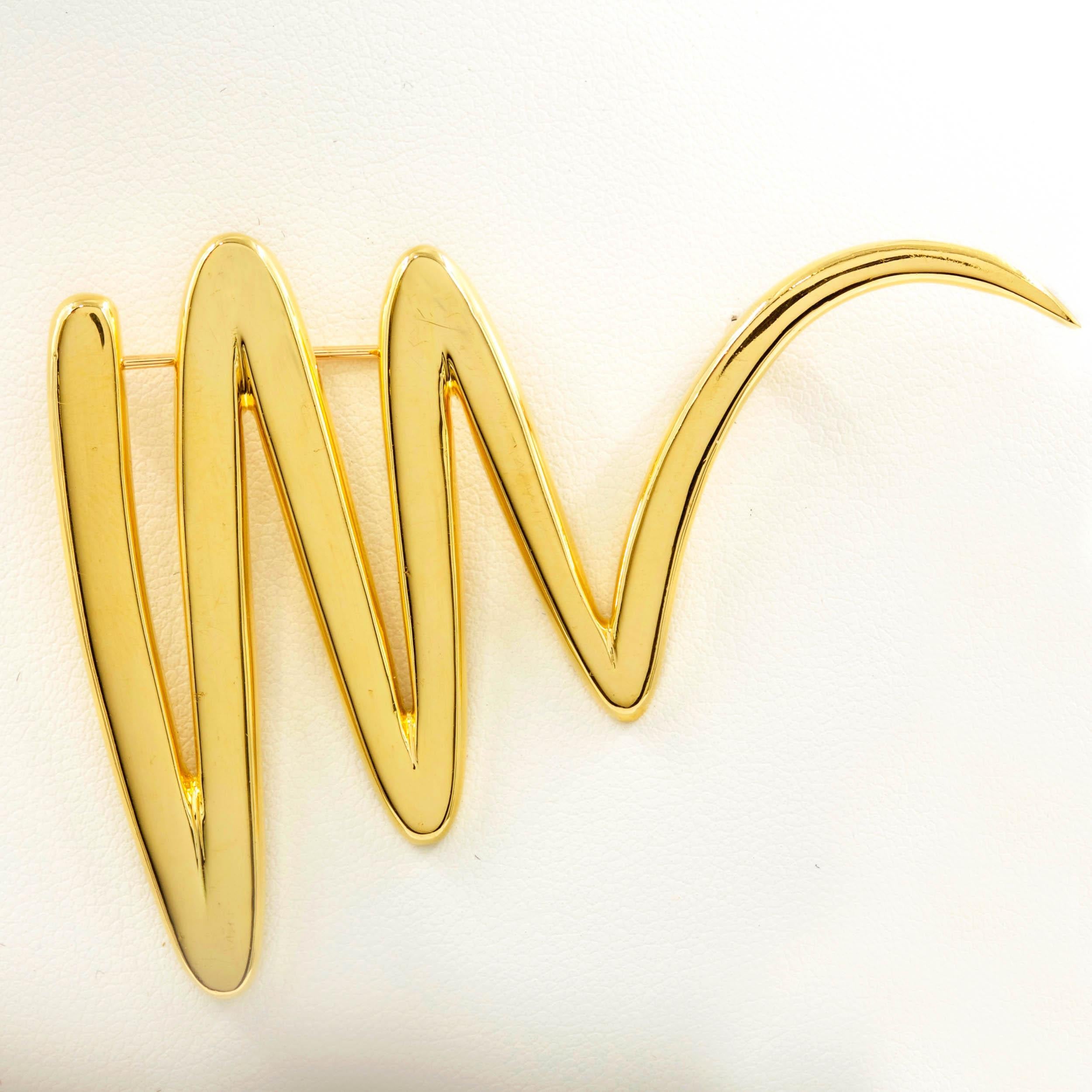 18K Gold Paloma Picasso for Tiffany & Co Zig-Zag Squiggle Pin Brooch In Good Condition For Sale In Shippensburg, PA