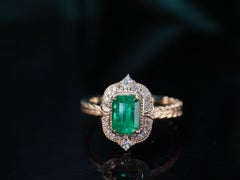 1.01 Carat Vivid Green Emerald Diamond Cocktail Ring