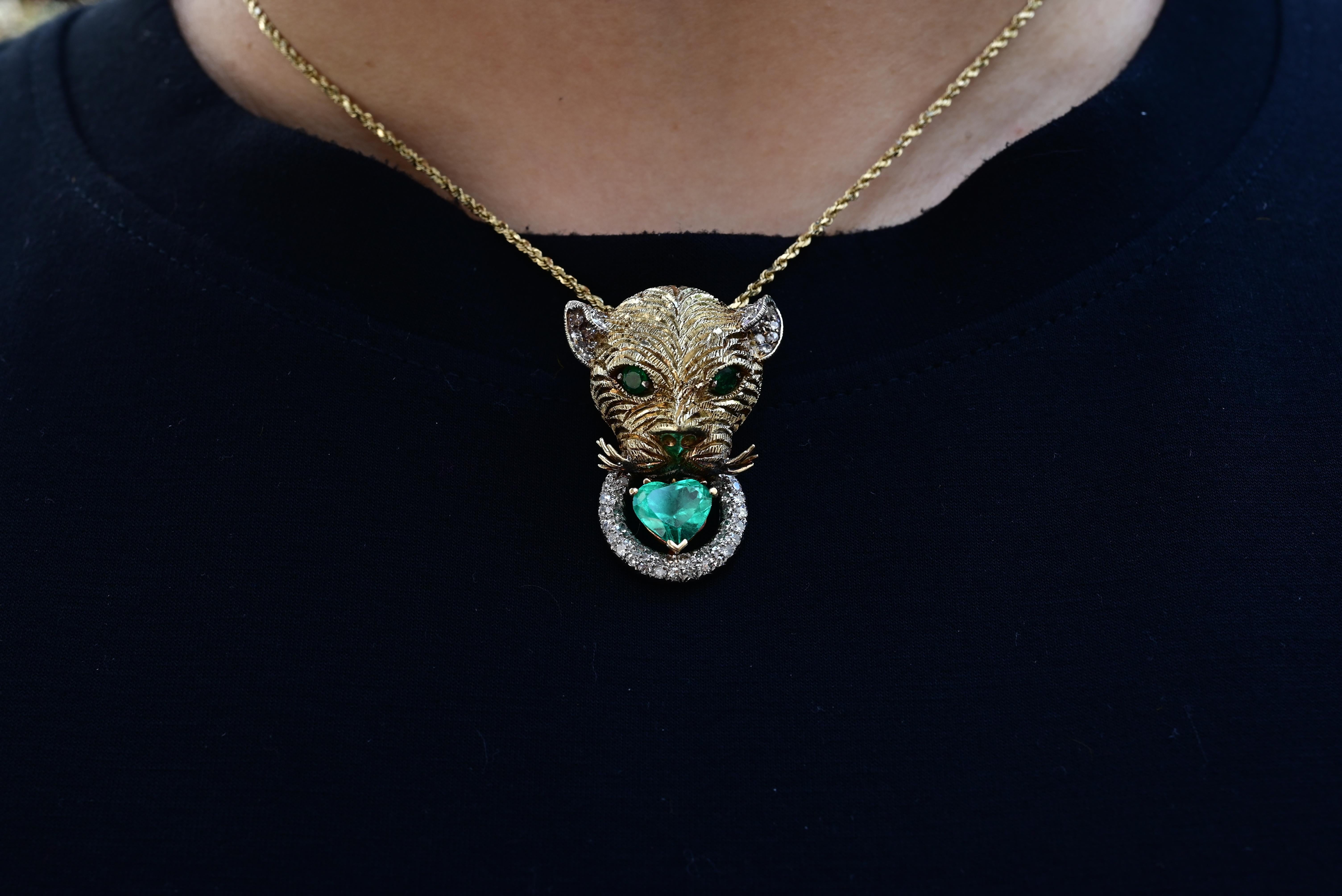 Heart Cut 18K Gold Panther Pendant GIA Colombian Heart Emerald F1 Minor Oil For Sale