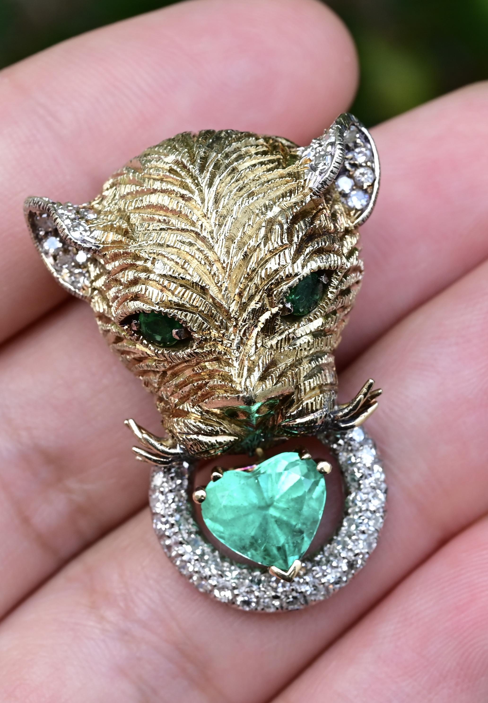 18K Gold Panther Pendant GIA Colombian Heart Emerald F1 Minor Oil For Sale 1