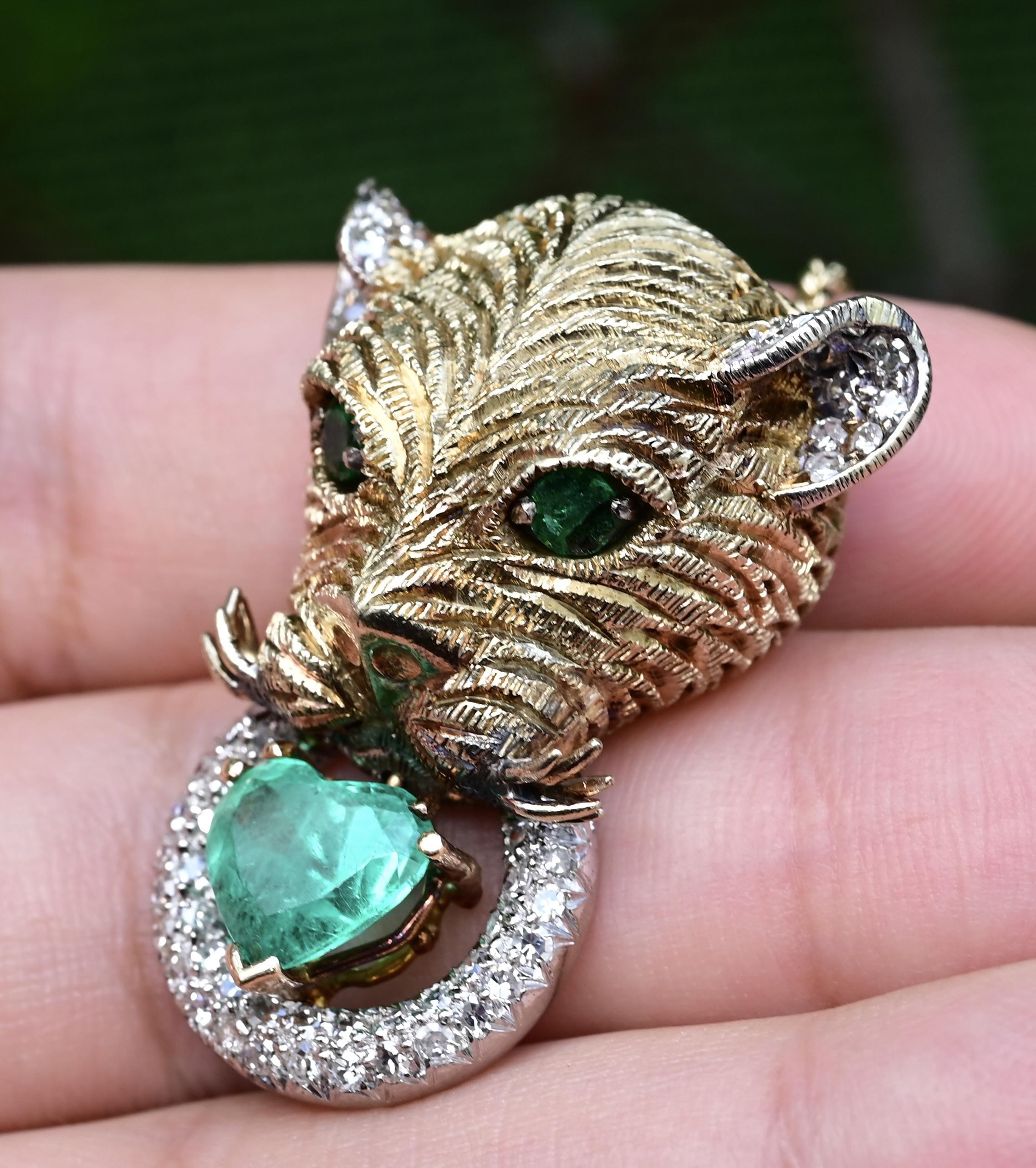 18K Gold Panther Pendant GIA Colombian Heart Emerald F1 Minor Oil For Sale 3