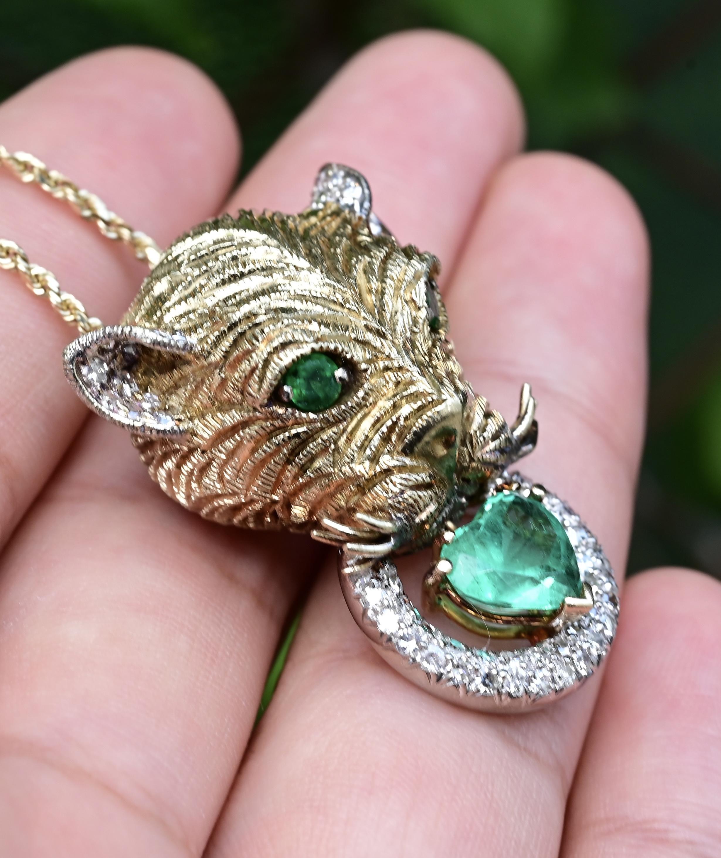 18K Gold Panther Pendant GIA Colombian Heart Emerald F1 Minor Oil For Sale 4
