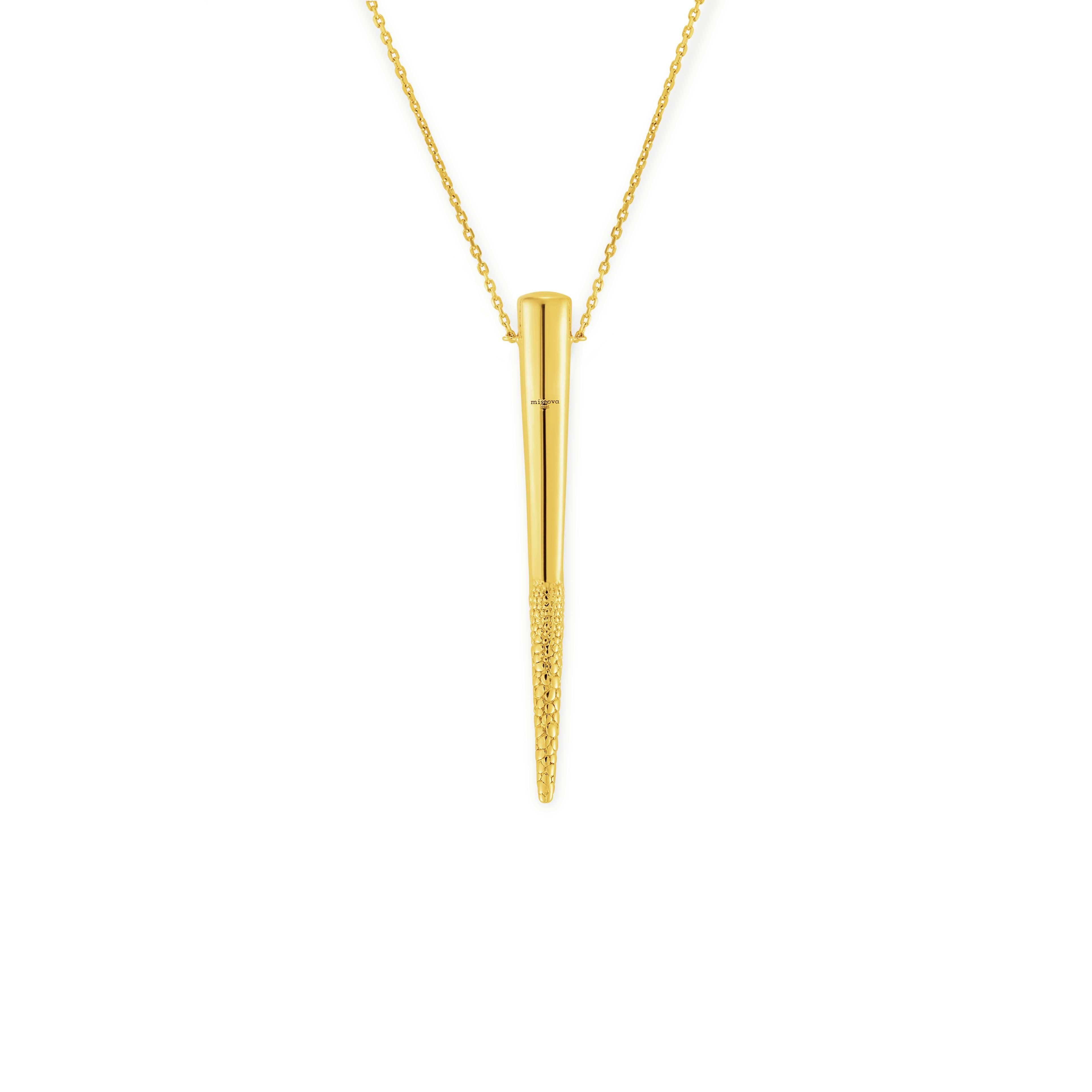 Sharp strong and effortless. Mistova's Particle necklace is a easy to wear and beautifully crafted necklace. Made from highest quality 18K Gold.
