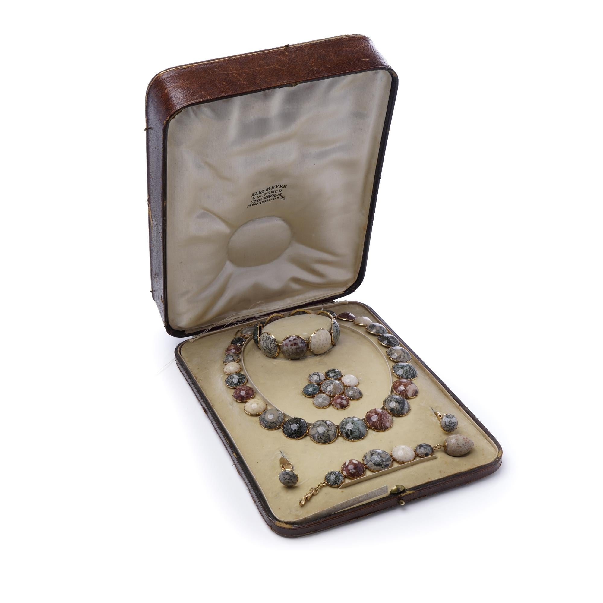 Parure en or 18 carats, ayant appartenu à la Princesse héritière Margareta de Suède en vente 3