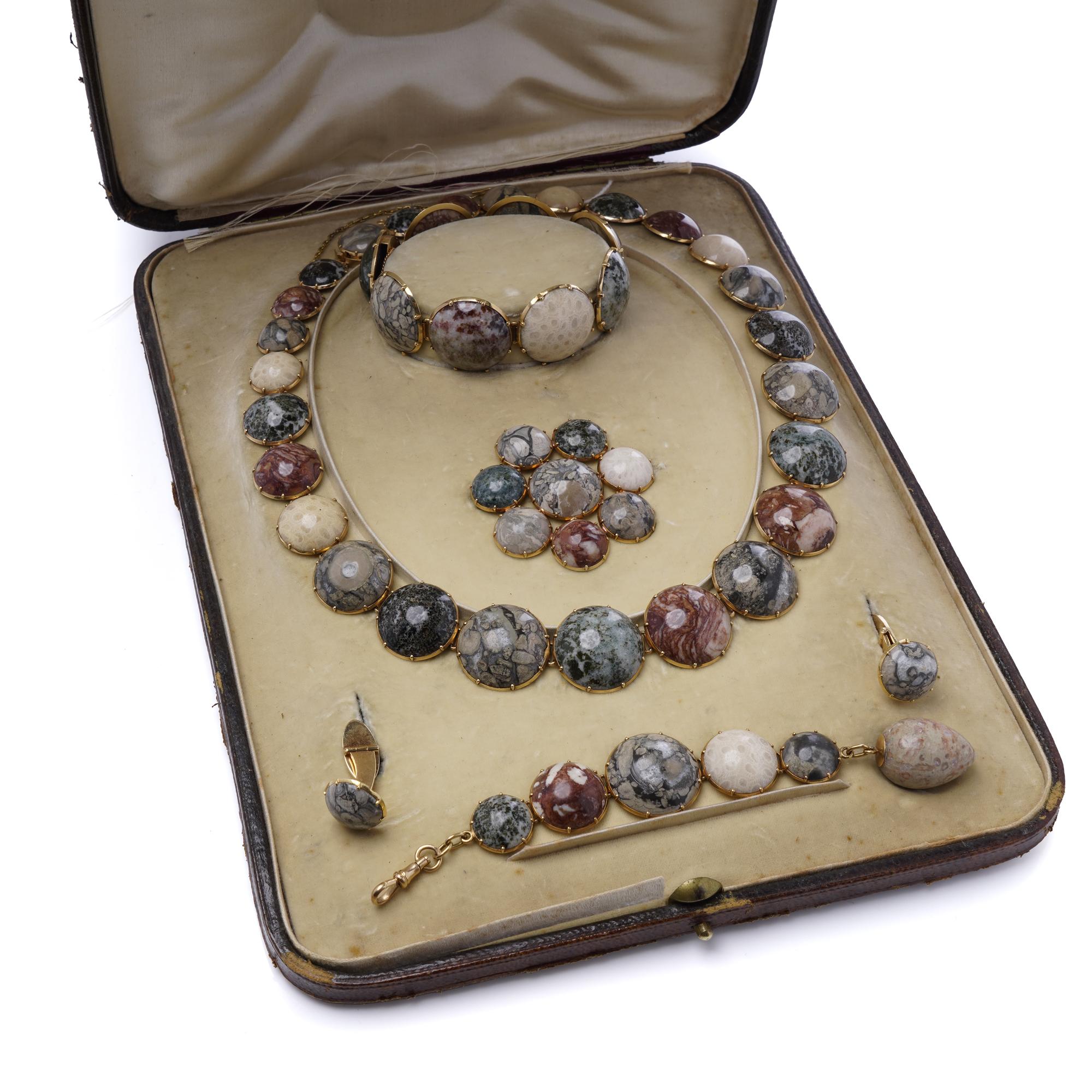 Parure en or 18 carats, ayant appartenu à la Princesse héritière Margareta de Suède en vente 4