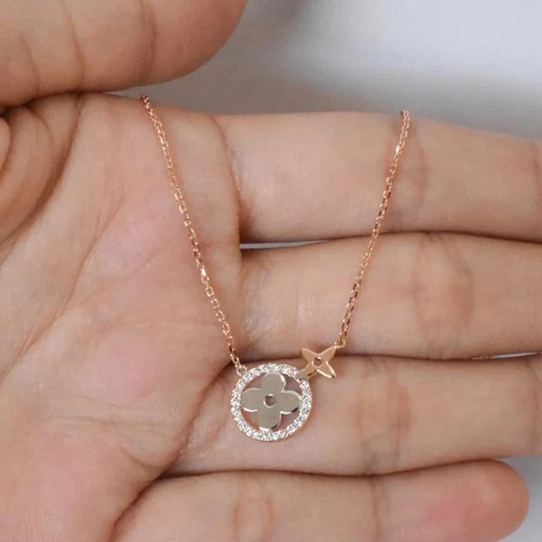 18k Gold Pave Diamond Clover Necklace Round Diamond Dainty Necklace For Sale 1